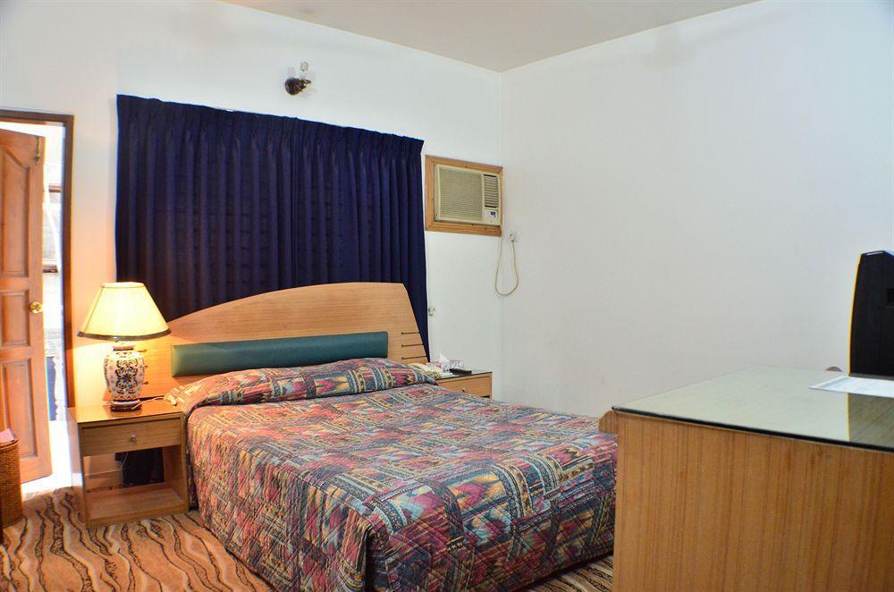 อะเมซอน ลิลลี เรสซิเดนซ์ Hotel ธากา ภายนอก รูปภาพ