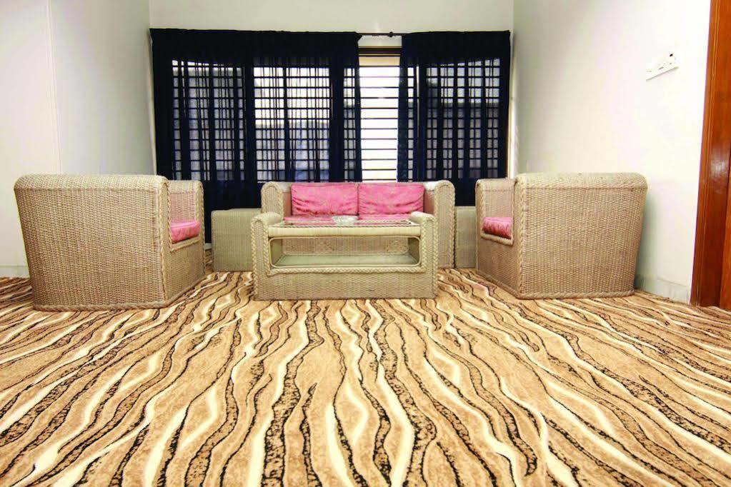 อะเมซอน ลิลลี เรสซิเดนซ์ Hotel ธากา ภายนอก รูปภาพ