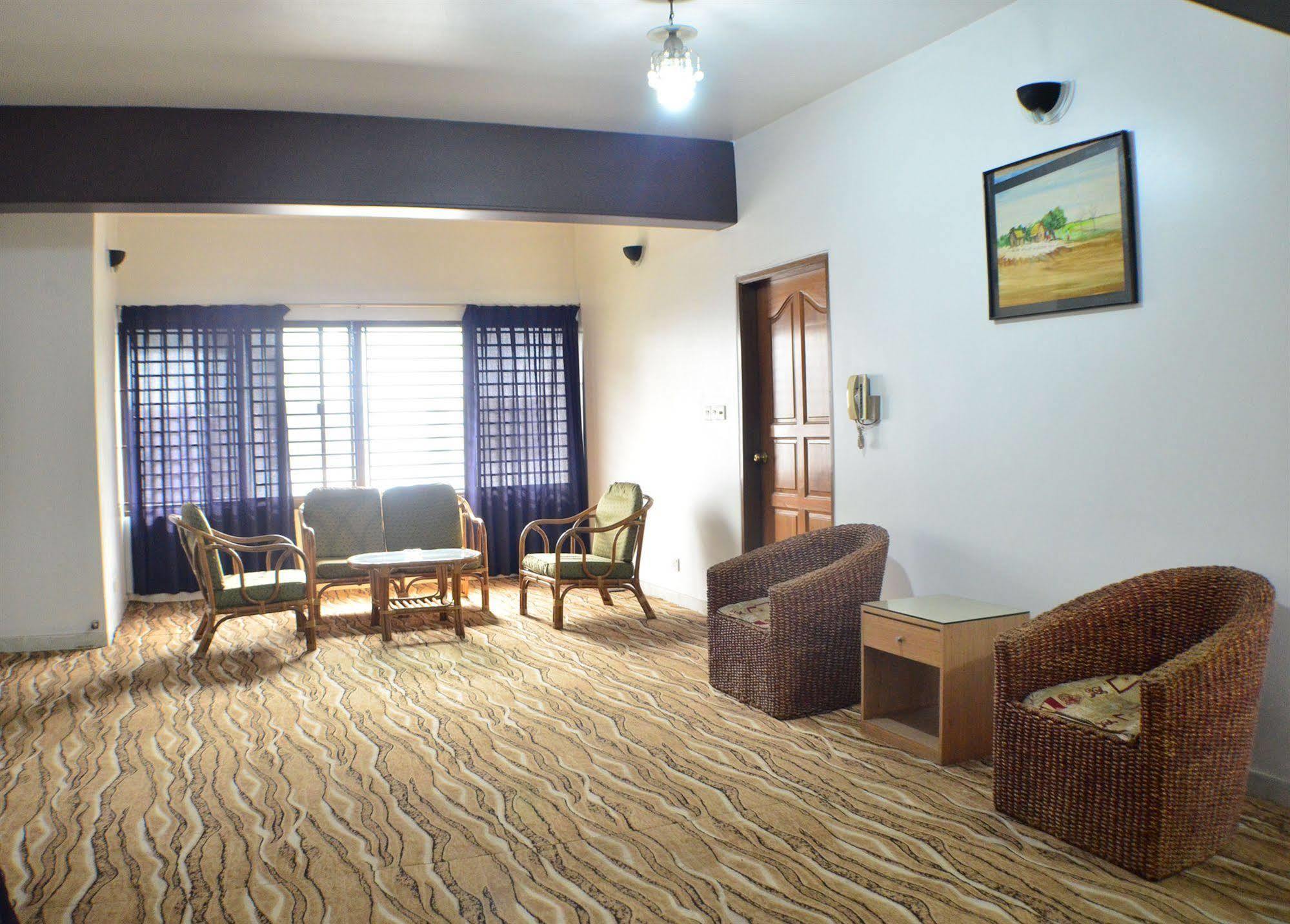 อะเมซอน ลิลลี เรสซิเดนซ์ Hotel ธากา ภายนอก รูปภาพ